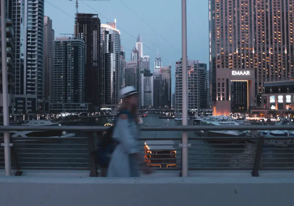 Czy Dubaj jest bezpieczny dla turystów? Dowiedz się, co musisz wiedzieć!