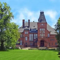 Pałac w Kobylnikach - historia, architektura i tajemnice tego miejsca