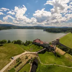 Najlepsze atrakcje nad jeziorem dobczyckim, które musisz zobaczyć