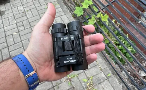 Jaka lornetka dla turysty? Kluczowe parametry i najlepsze modele do wyboru