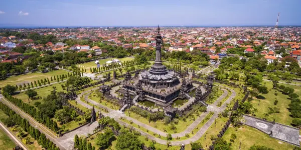 Ile kosztuje lot do Indonezji? Sprawdź ceny biletów do Dżakarty i Denpasaru