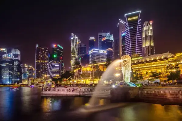 Ile trwa lot z Warszawy do Singapuru? Czas, loty i praktyczne porady